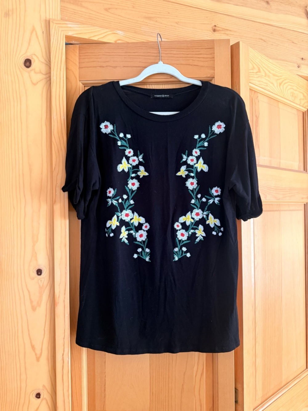 Black Short-Sleeve Embroidered Floral Tee